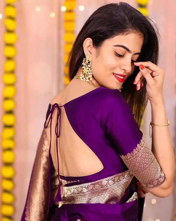 Purple Soft Litchi Silk Butti Work Banarasi Saree With Unstitched Blouse Piece | For Women - Image 2