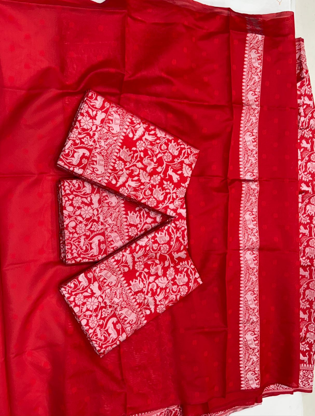 Women Banarasi Woven Saree with Unstitched Blouse Piece - Image 6