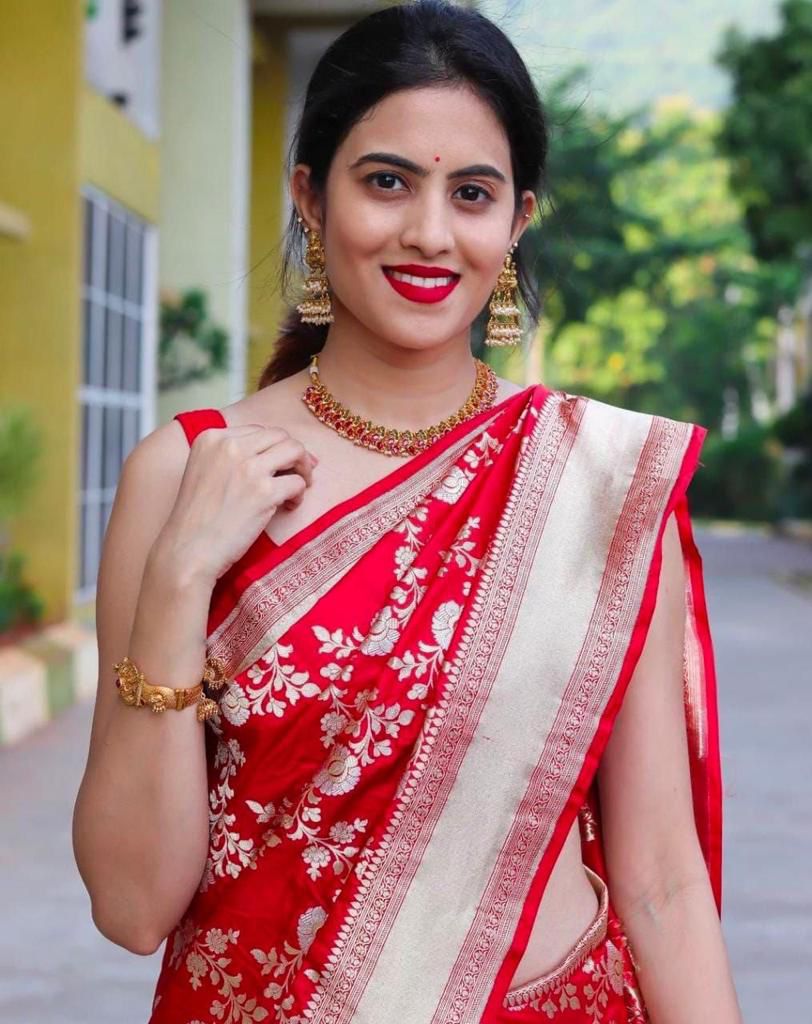 Ruby Silk Saree - Image 2
