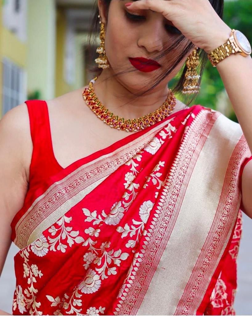 Ruby Silk Saree - Image 4
